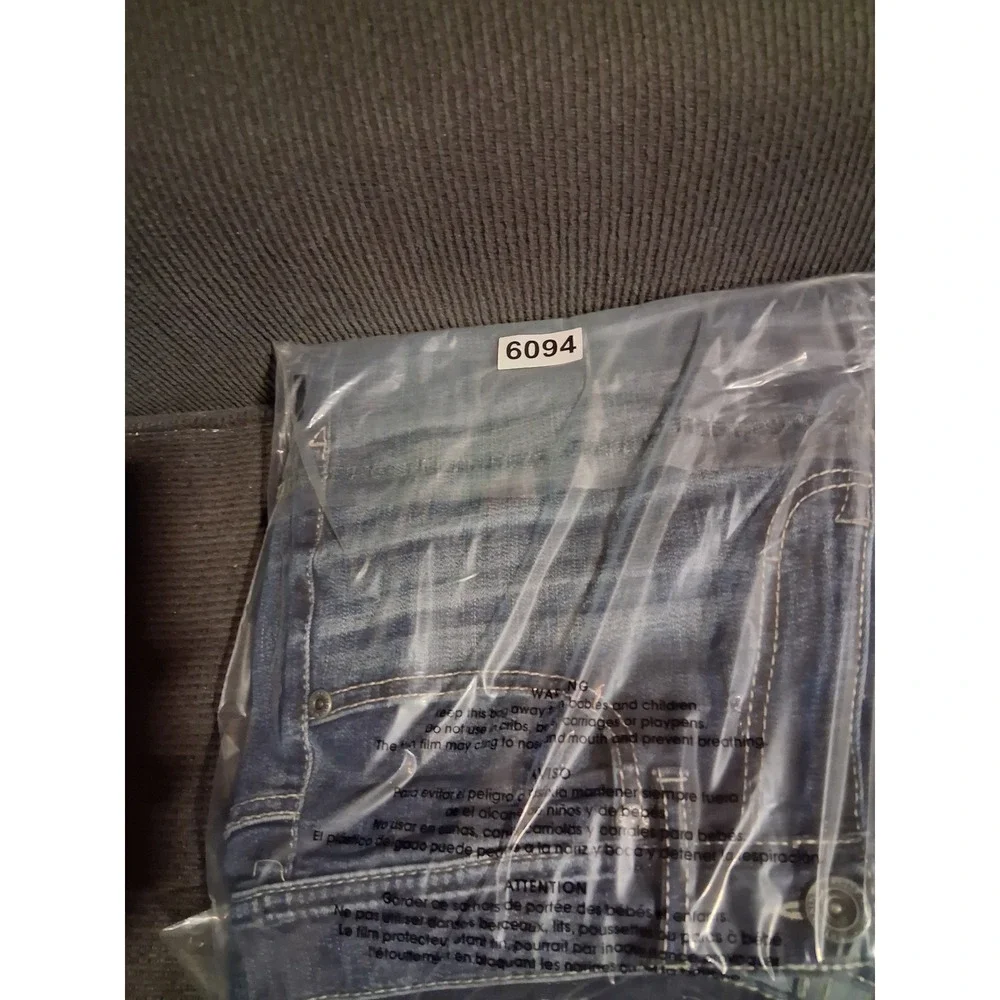 BKE Aiden Straight Leg Jeans Mens 31x32 Medium Wash Distressed Denim